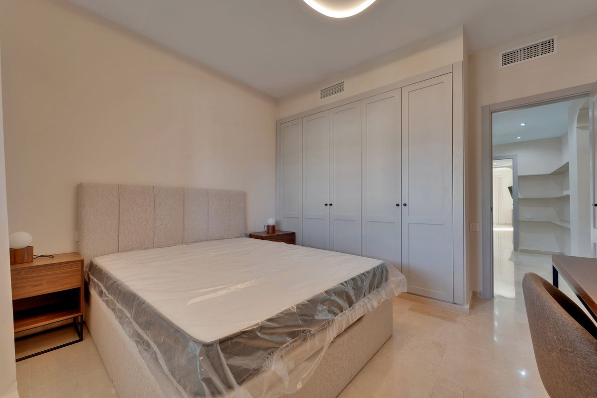 Drie-slaapkamer appartement op de begane grond met privé-tuin in Benahavís in Benahavís - foto 8
