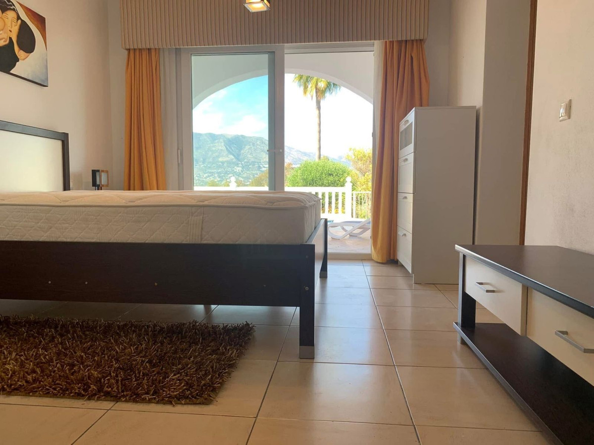 Villa met 4 slaapkamers in Cerros del Aguila in Cerros del Aguila - foto 12