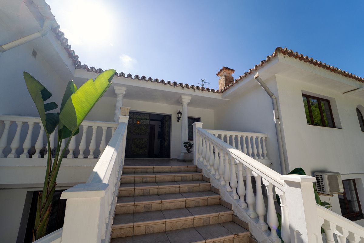 8 bedroom House in Marbesa in Marbesa - foto 12