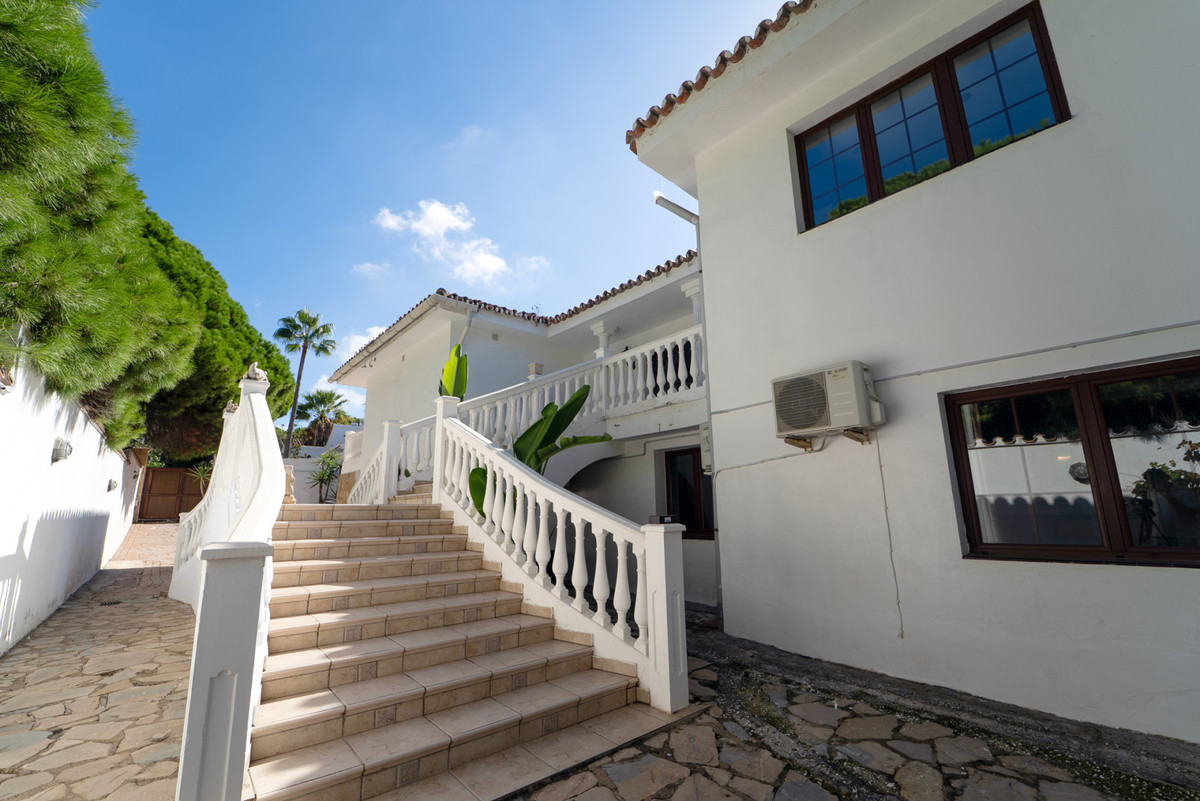 8 bedroom House in Marbesa in Marbesa - foto 13