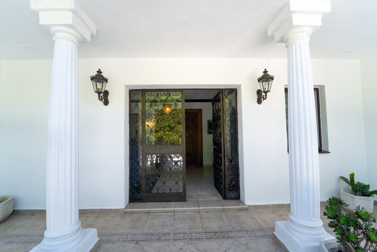 8 bedroom House in Marbesa in Marbesa - foto 15