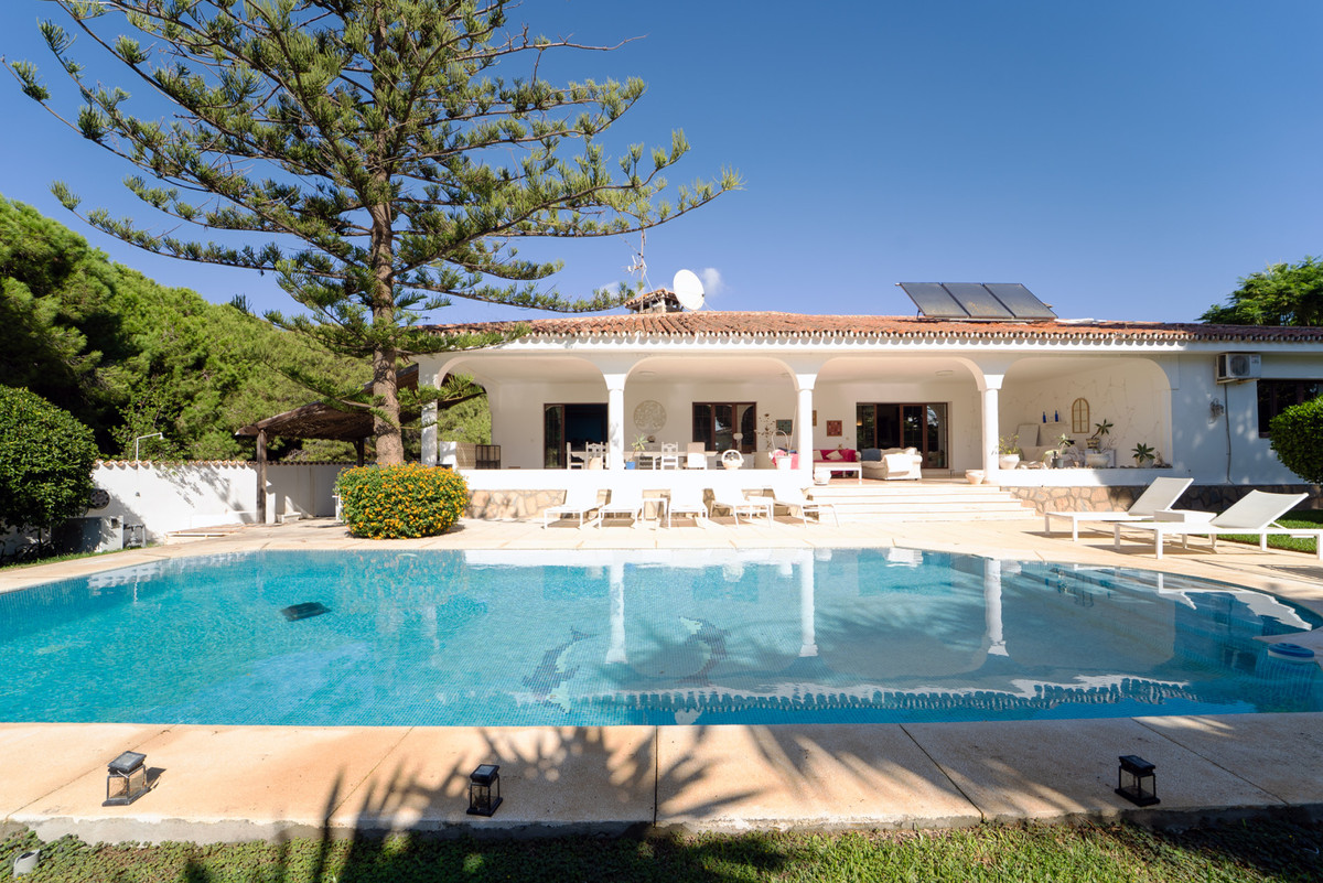 8 bedroom House in Marbesa in Marbesa - foto 6