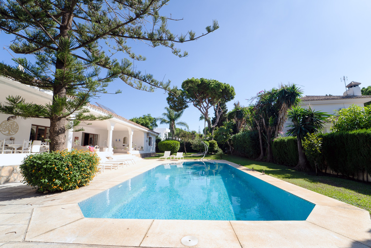 8 bedroom House in Marbesa in Marbesa - foto 7