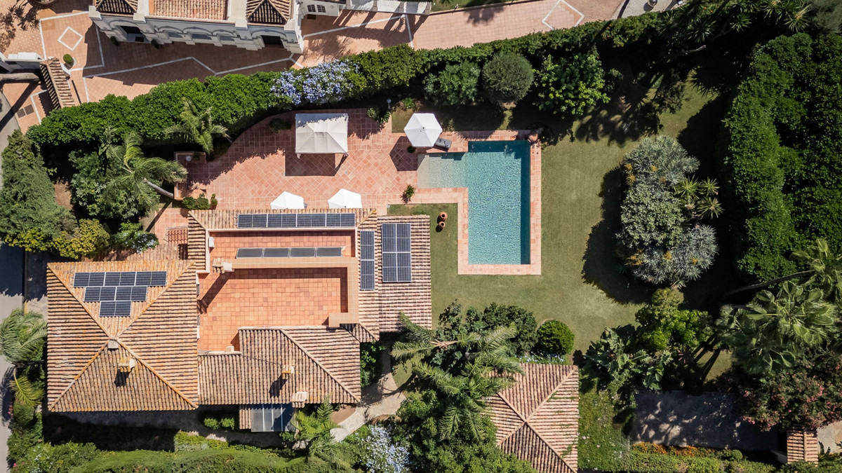 Villa met 6 slaapkamers in Los Monteros, Marbella in Los Monteros - foto 10