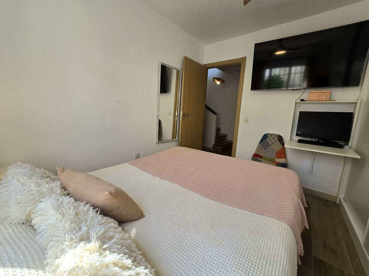2 bedroom Apartment in Torremolinos in Torremolinos - foto 17
