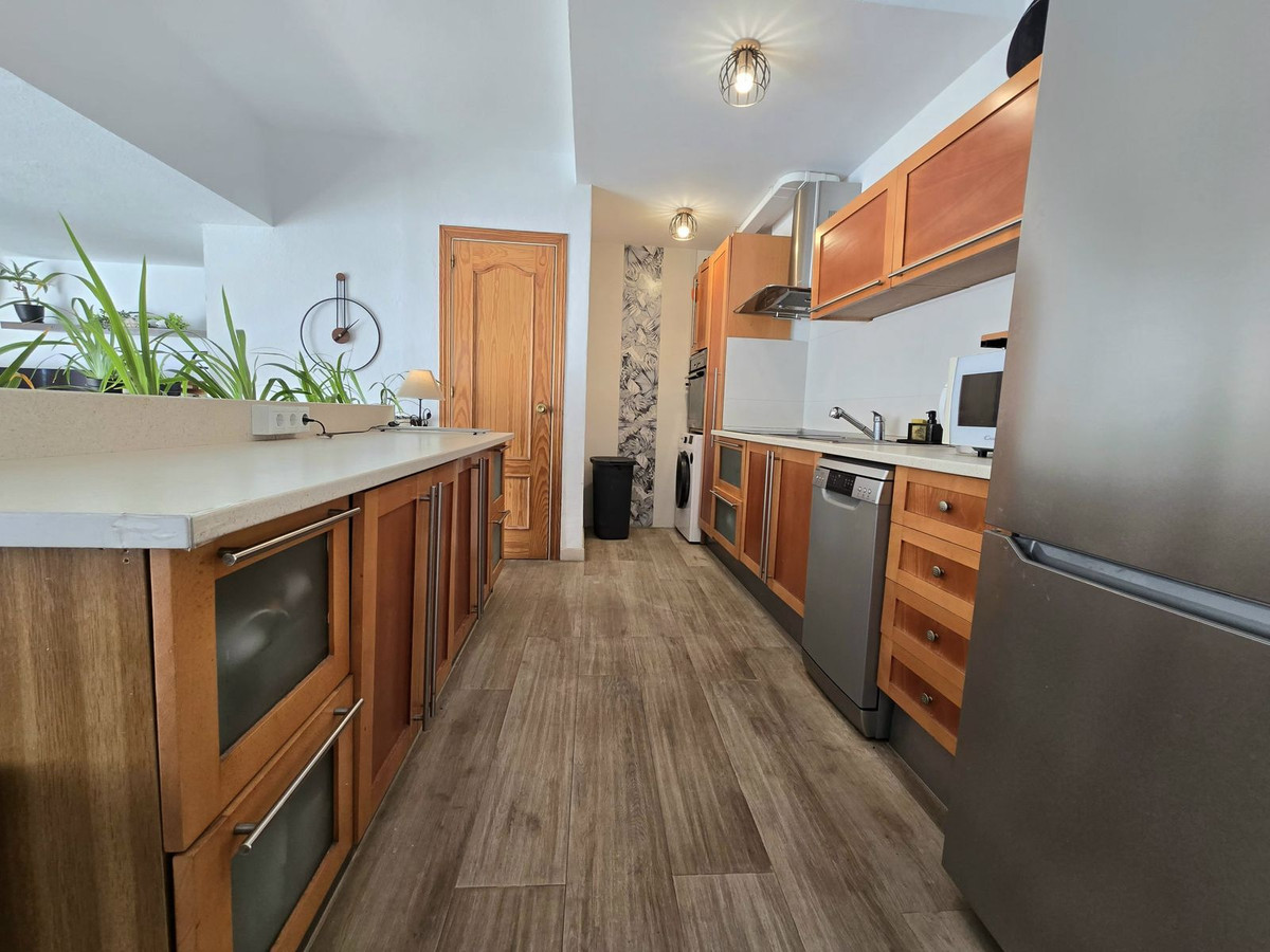 2 bedroom Apartment in Torremolinos in Torremolinos - foto 4