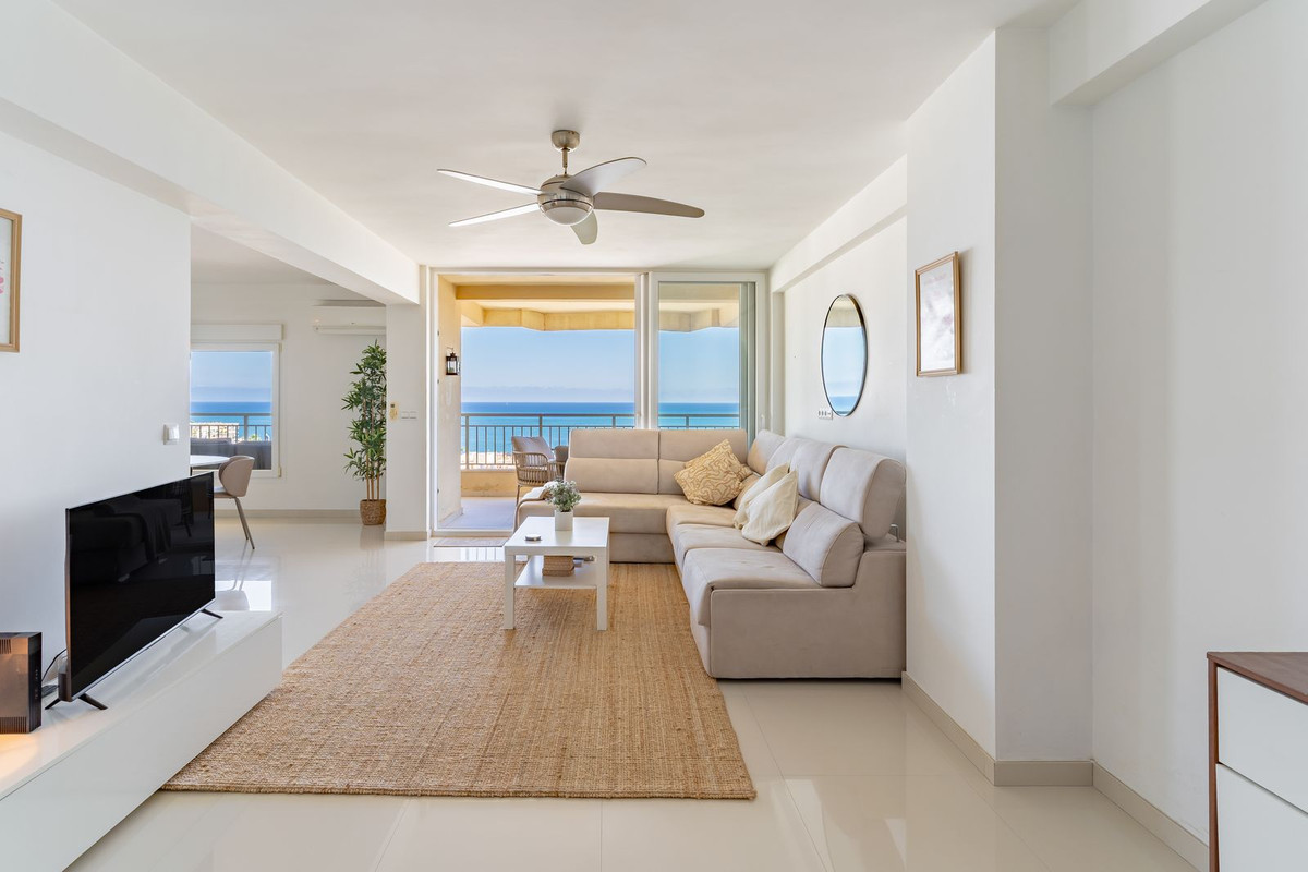 3 bedroom Apartment in Torremolinos in Torremolinos - foto 4