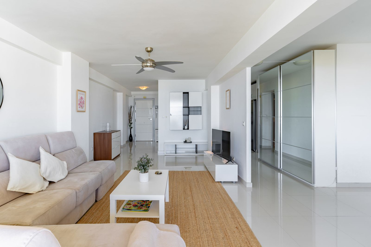 3 bedroom Apartment in Torremolinos in Torremolinos - foto 8