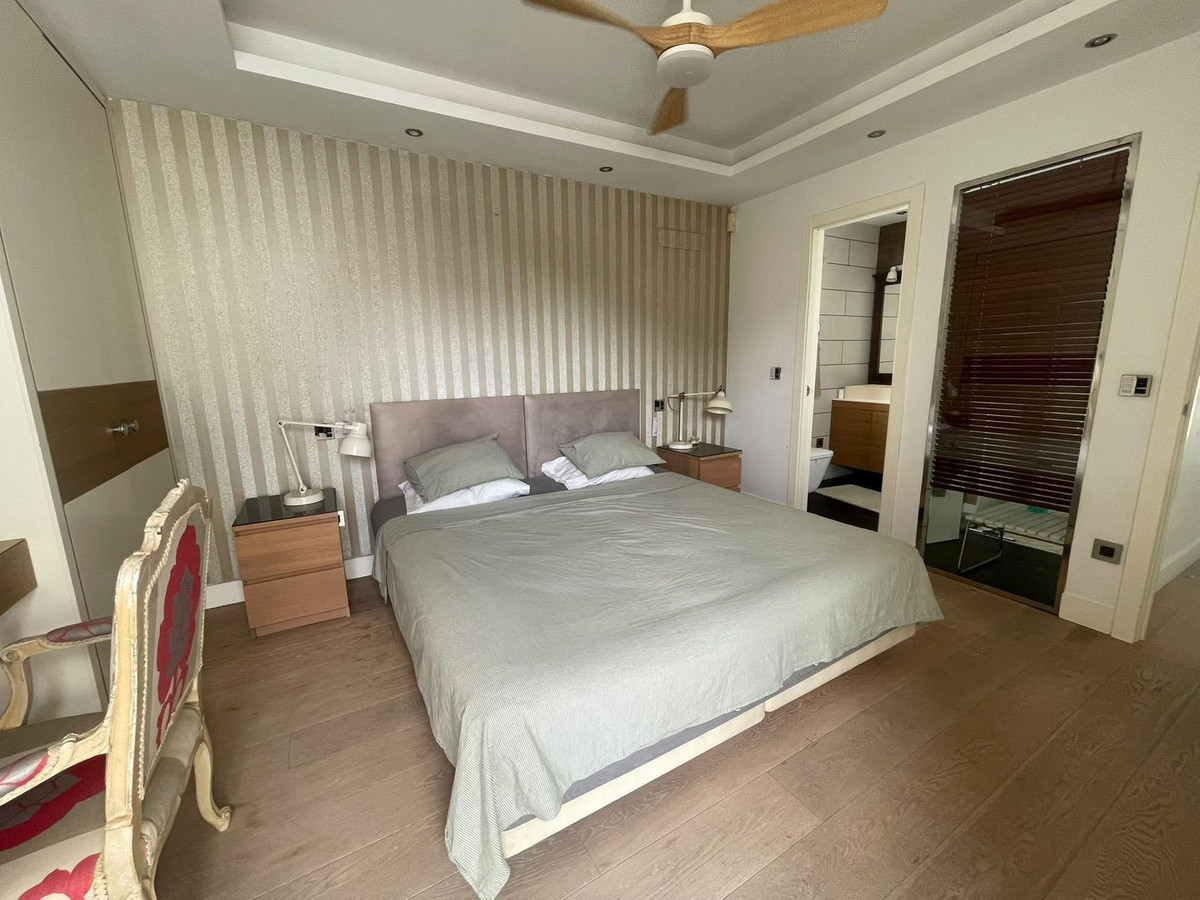 Vrijstaande villa met vijf slaapkamers en privézwembad in Jardines de la Atalaya, Estepona in Atalaya - foto 12