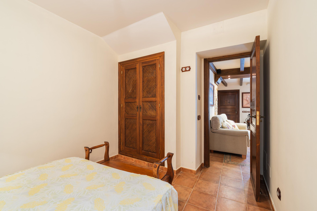 4 bedroom House in Istán in Istán - foto 10