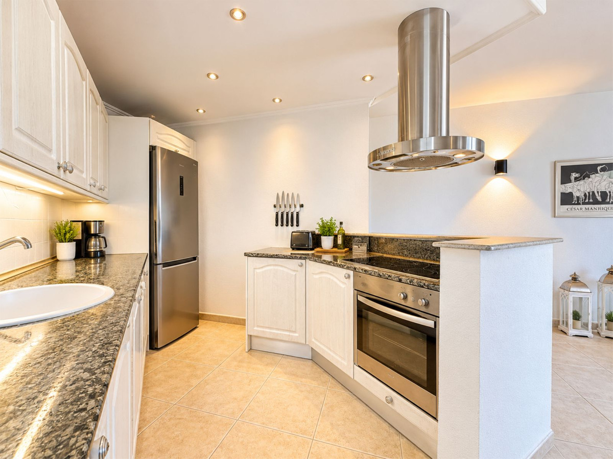 2 bedroom Apartment in Fuengirola in Fuengirola - foto 4
