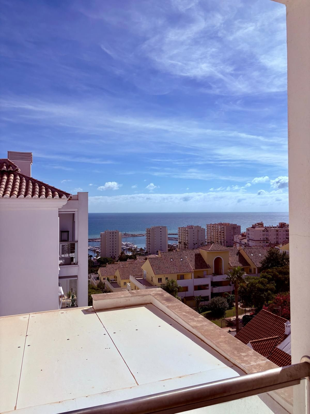 Penthouse met panoramisch zeezicht in Las Mesas, Estepona in Estepona - foto 15