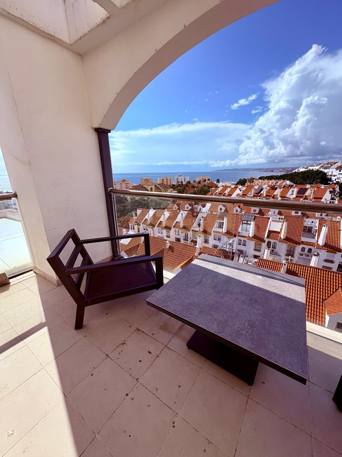 Penthouse met panoramisch zeezicht in Las Mesas, Estepona in Estepona - foto 3