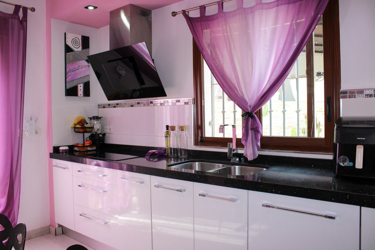 4 bedroom House in Nerja in Nerja - foto 16