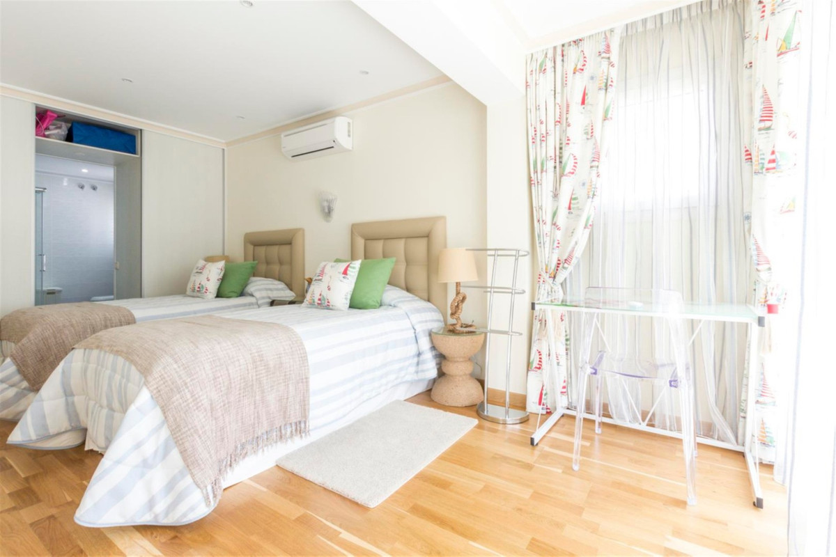 Villa met 4 slaapkamers nabij het strand in San Pedro de Alcántara in San Pedro de Alcántara - foto 18