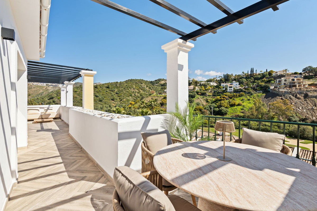 Luxe penthouse te koop – Los Arcos de la Quinta, Marbella, Costa del Sol in Marbella - foto 9