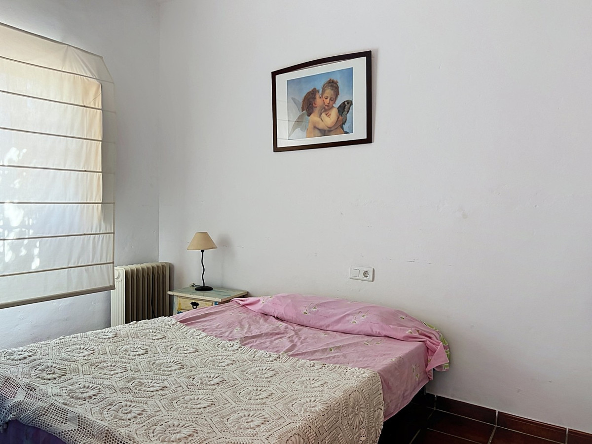 Finca met 6 slaapkamers in Benamargosa, Málaga in Benamargosa - foto 19