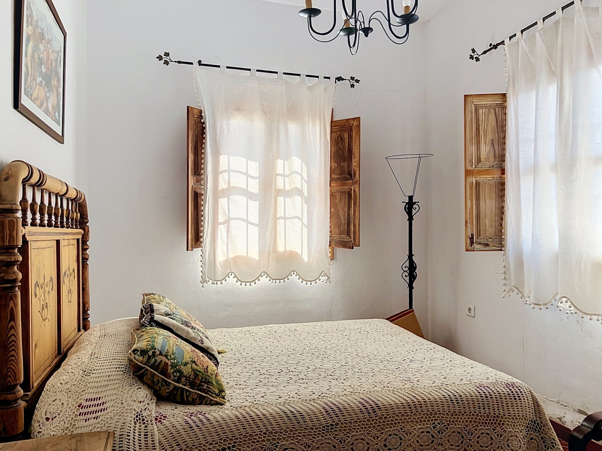 Finca met 6 slaapkamers in Benamargosa, Málaga in Benamargosa - foto 5