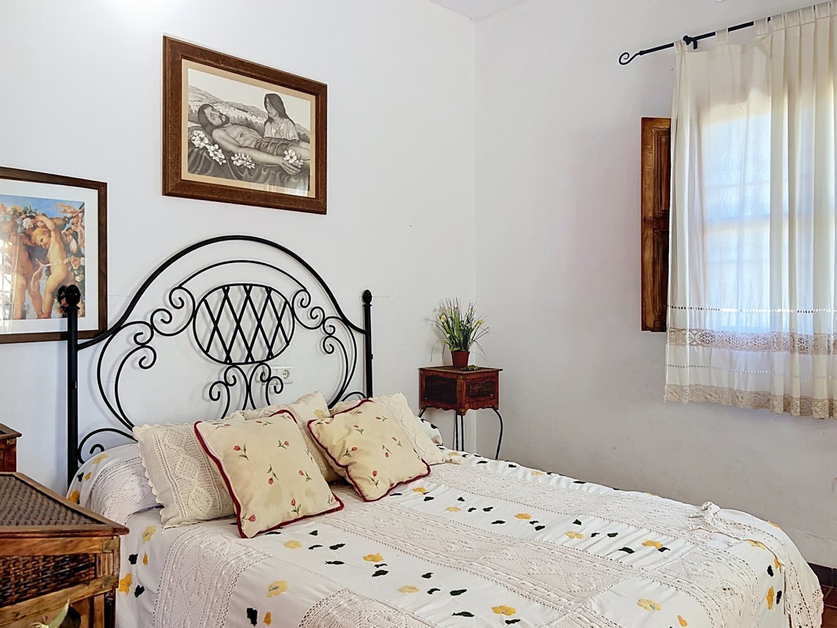 Finca met 6 slaapkamers in Benamargosa, Málaga in Benamargosa - foto 7