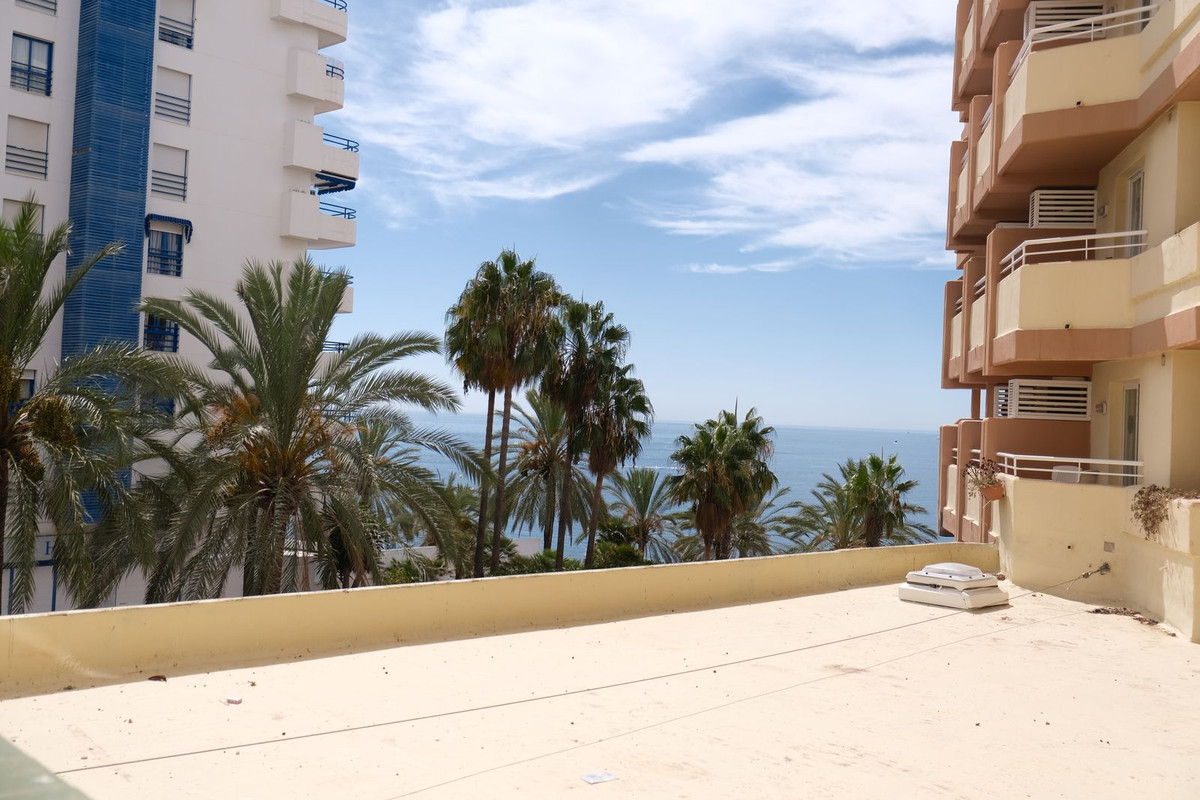 Drie-slaapkamerappartement aan Marbella’s promenade met zeezicht in Marbella - foto 3