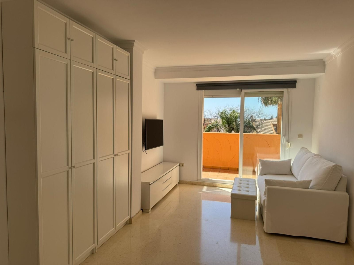 1 bedroom Apartment in Elviria in Elviria - foto 14
