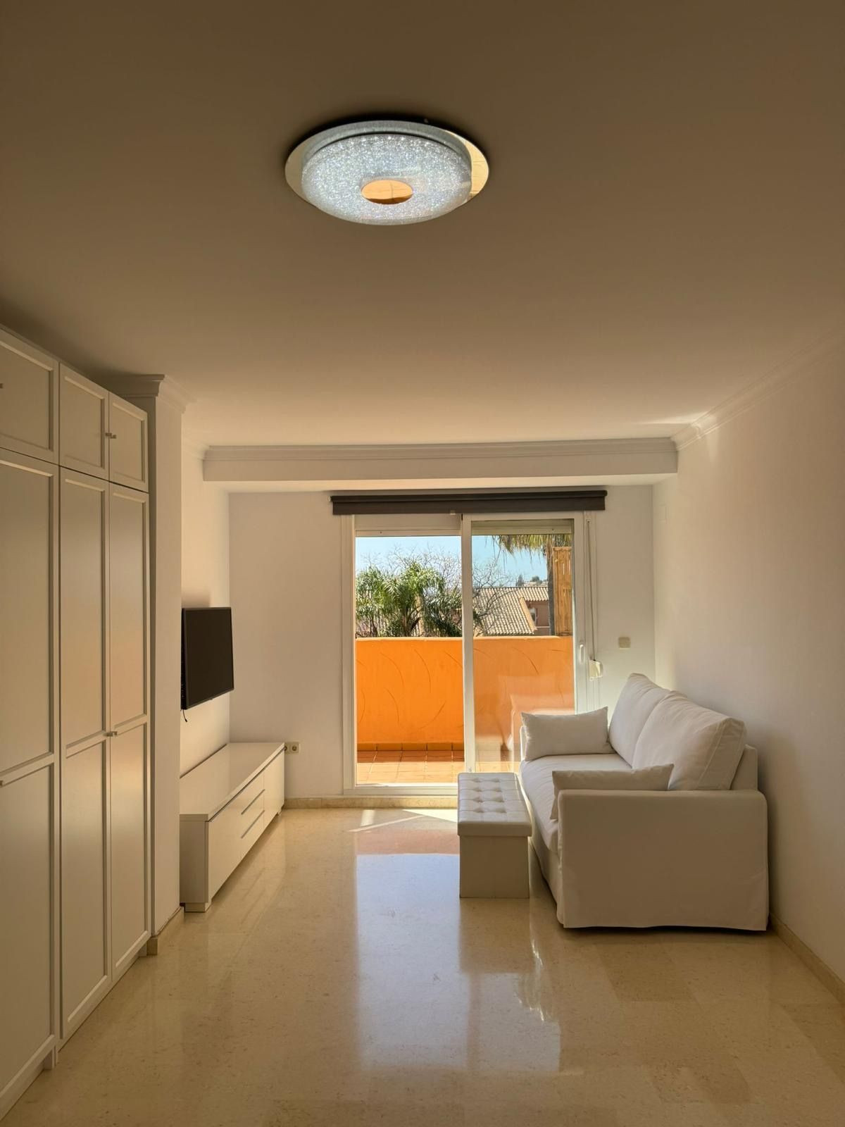 1 bedroom Apartment in Elviria in Elviria - foto 4