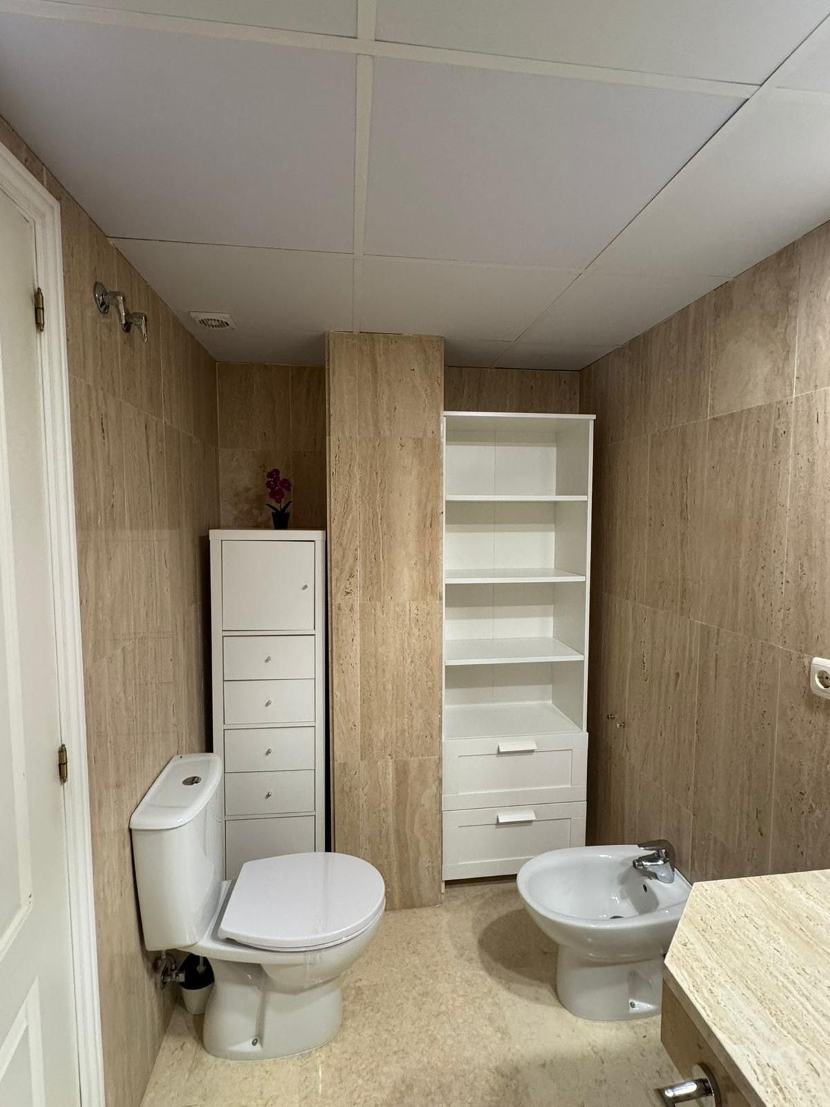 1 bedroom Apartment in Elviria in Elviria - foto 5