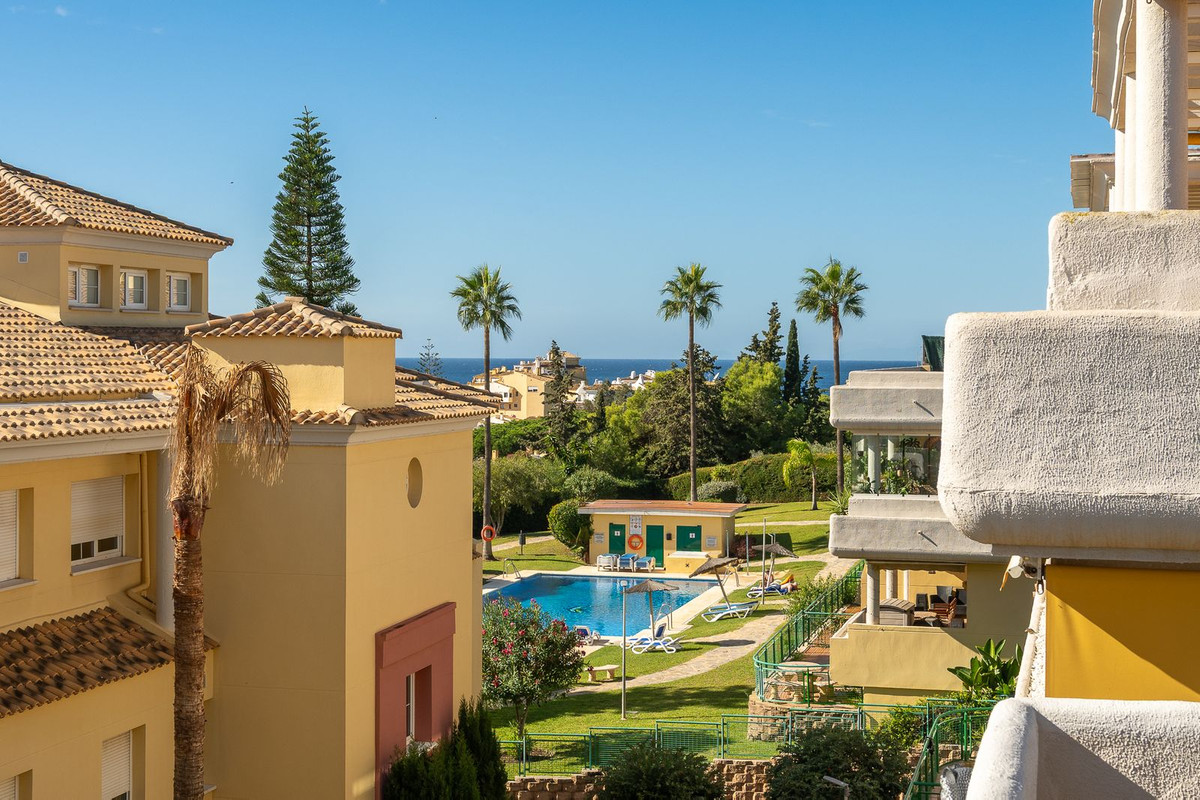 Prachtige penthouse met wrap-around terras en panoramisch zeezicht in Cabopino–Artola in Cabopino - foto 2
