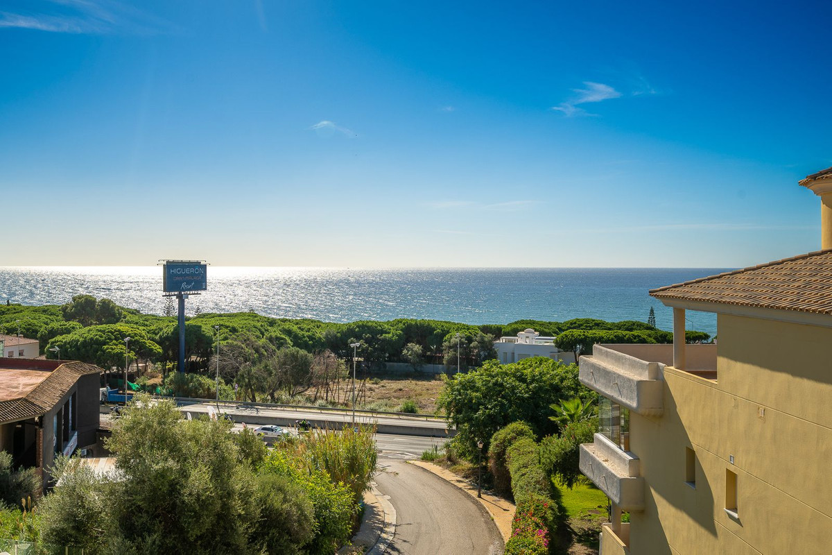 Prachtige penthouse met wrap-around terras en panoramisch zeezicht in Cabopino–Artola in Cabopino - foto 15