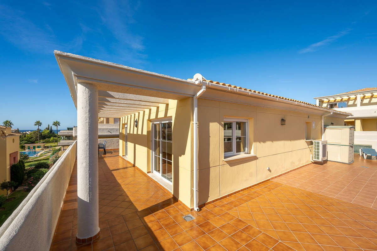 Prachtige penthouse met wrap-around terras en panoramisch zeezicht in Cabopino–Artola in Cabopino - foto 17