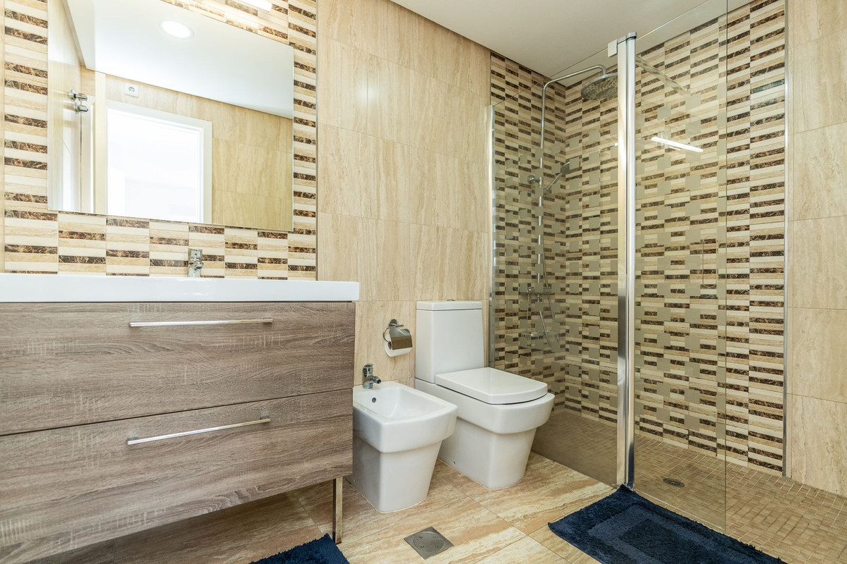 Appartement aan de jachthaven met 2 slaapkamers, Puerto Paraíso, Estepona in Estepona - foto 14