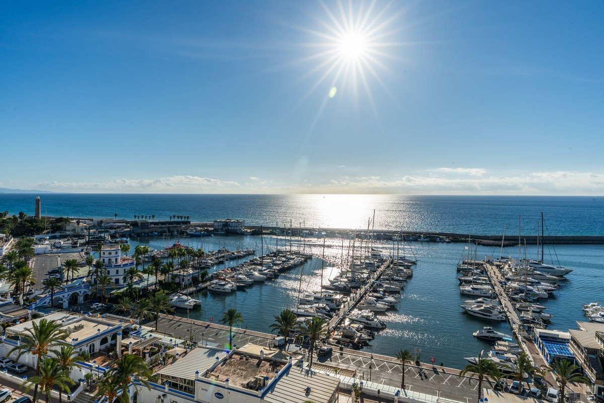 Appartement aan de jachthaven met 2 slaapkamers, Puerto Paraíso, Estepona in Estepona - foto 15