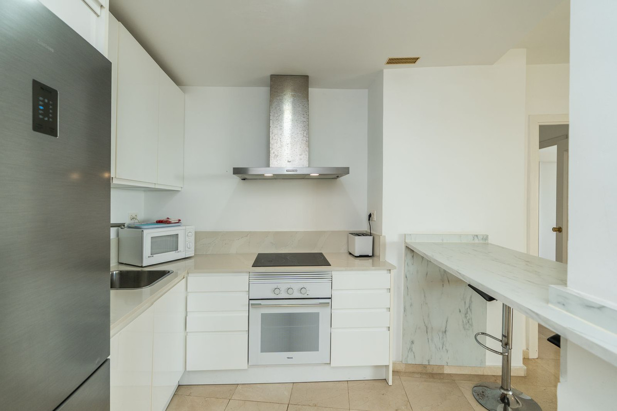 Appartement aan de jachthaven met 2 slaapkamers, Puerto Paraíso, Estepona in Estepona - foto 3