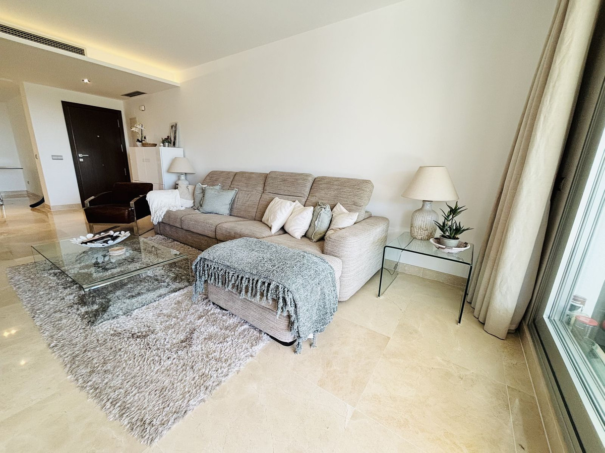 Elegant 3-slaapkamer hoek-tuinappartement met zee- en bergzichten in La Mairena in La Mairena - foto 3