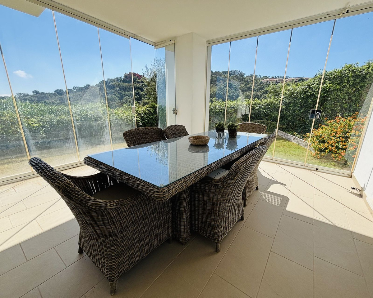 Elegant 3-slaapkamer hoek-tuinappartement met zee- en bergzichten in La Mairena in La Mairena - foto 5