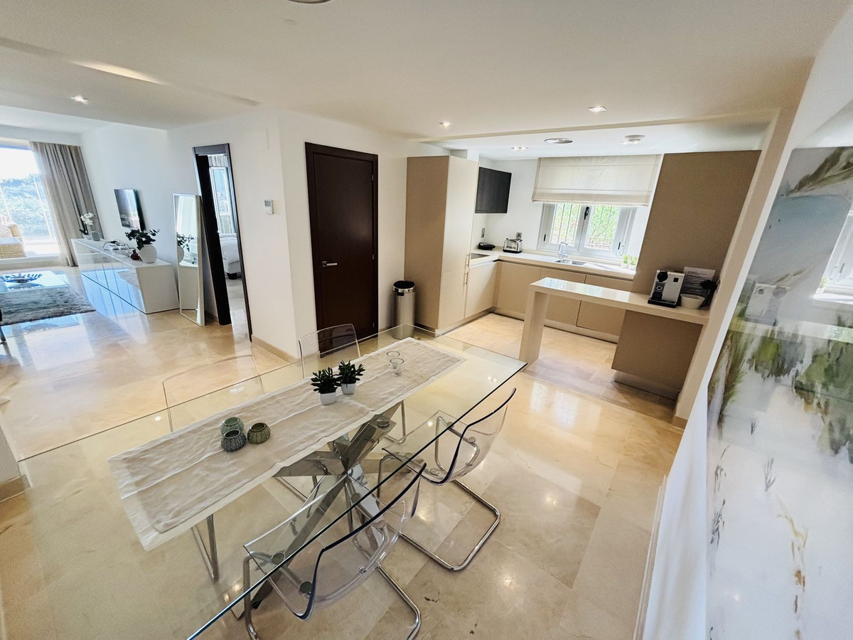 Elegant 3-slaapkamer hoek-tuinappartement met zee- en bergzichten in La Mairena in La Mairena - foto 10