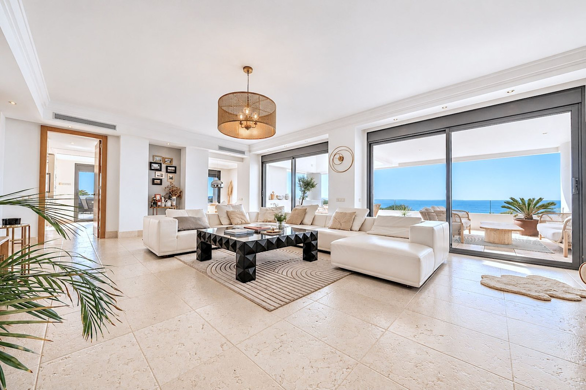 4 bedroom Apartment in Altos De Los Monteros in Altos de los Monteros - foto 2