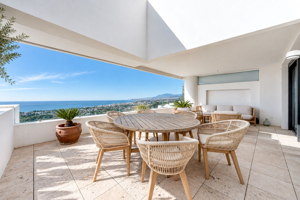4 bedroom Apartment in Altos De Los Monteros in Altos de los Monteros - foto 14