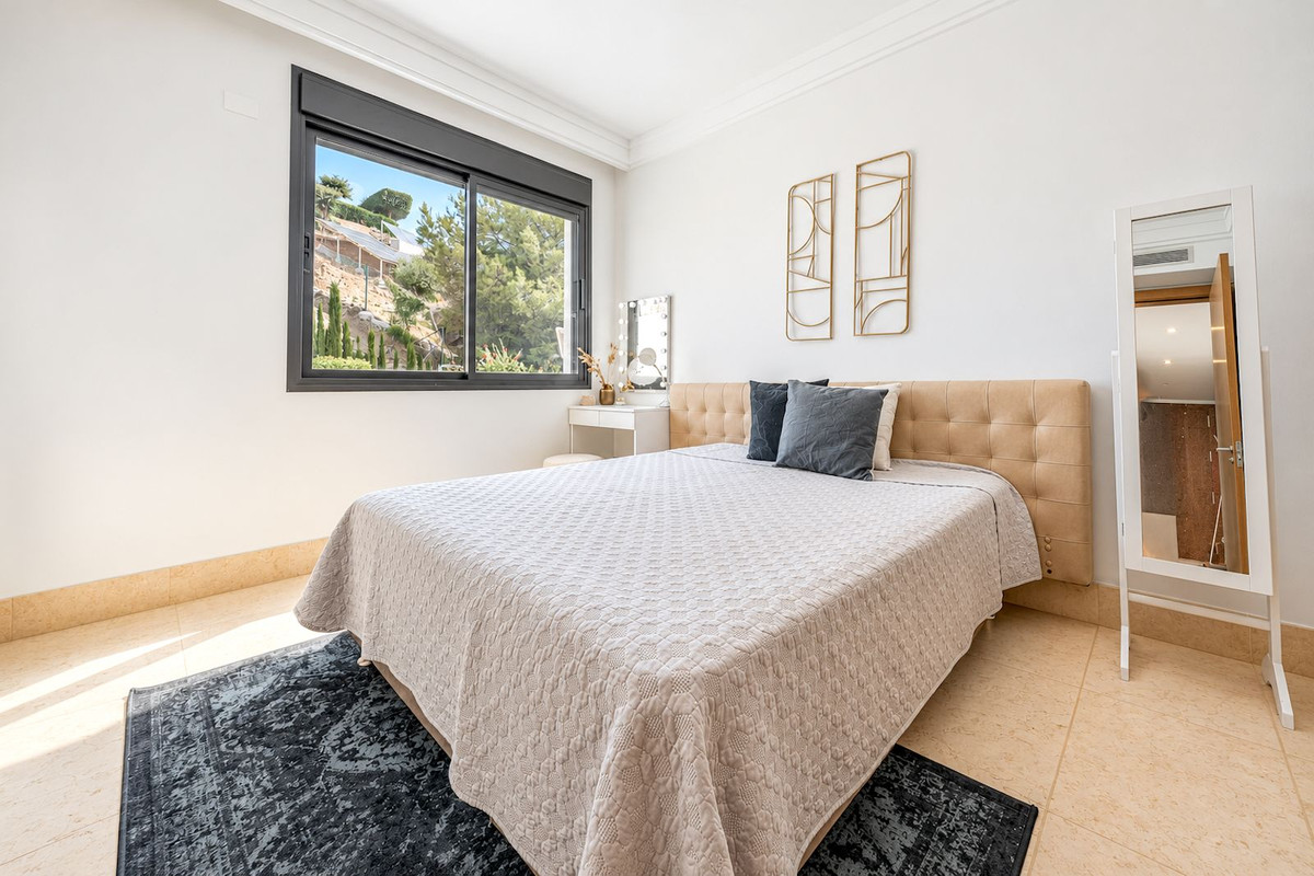 4 bedroom Apartment in Altos De Los Monteros in Altos de los Monteros - foto 17