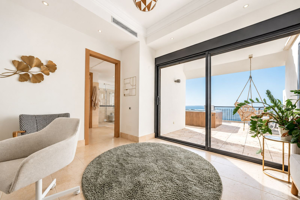 4 bedroom Apartment in Altos De Los Monteros in Altos de los Monteros - foto 20