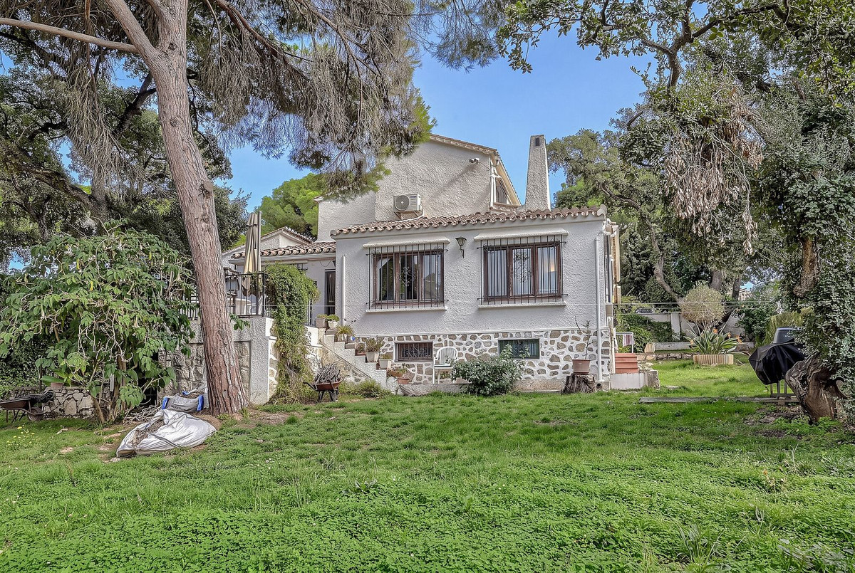 6 bedroom House in Elviria in Elviria - foto 2