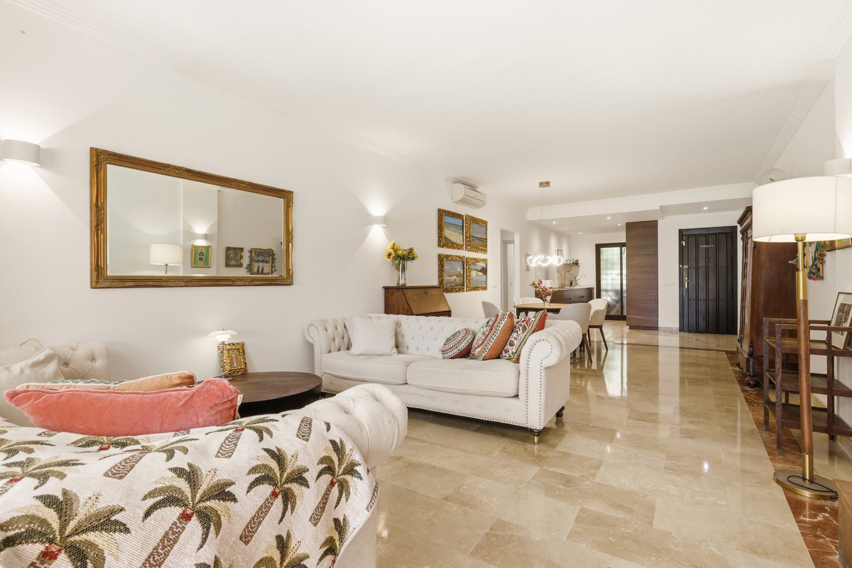 2 bedroom Apartment in Estepona in Estepona - foto 18