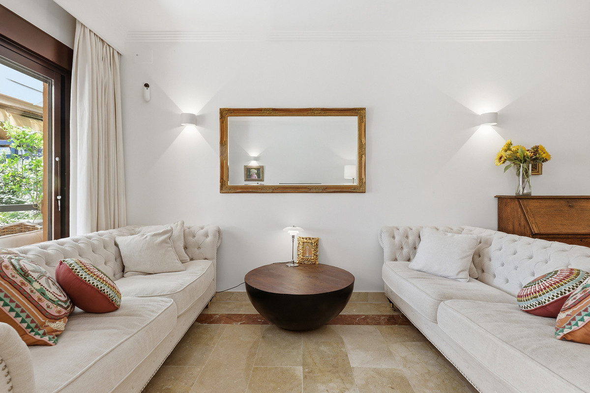 2 bedroom Apartment in Estepona in Estepona - foto 20