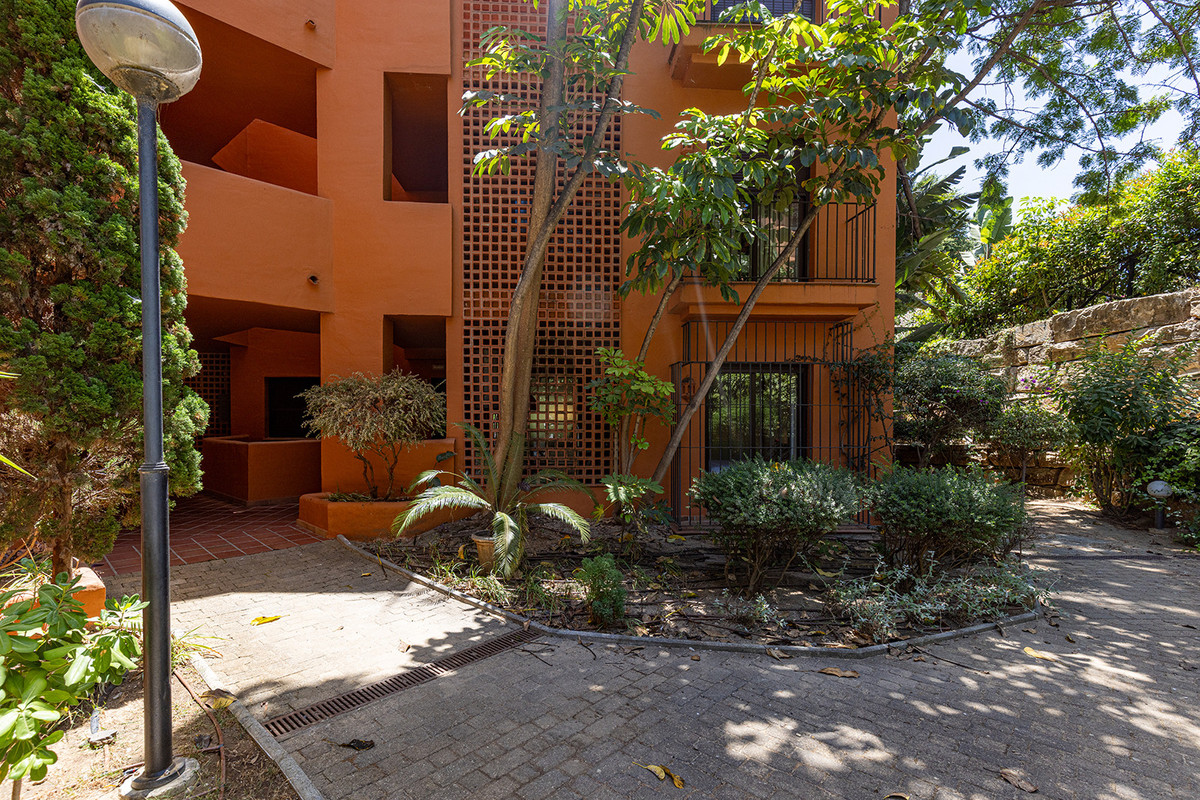2 bedroom Apartment in Estepona in Estepona - foto 5