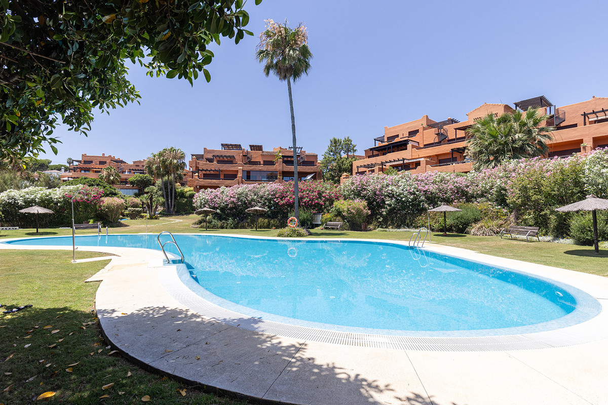 2 bedroom Apartment in Estepona in Estepona - foto 7