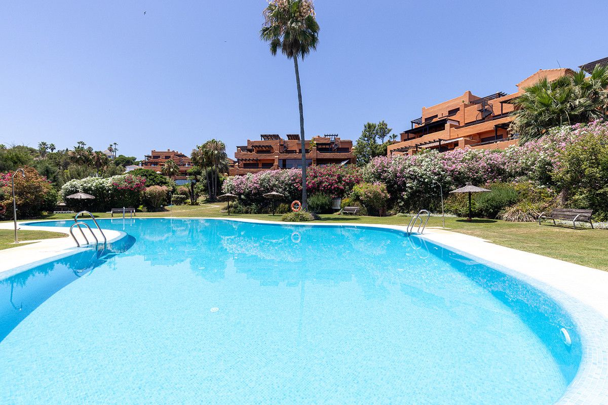 2 bedroom Apartment in Estepona in Estepona - foto 9