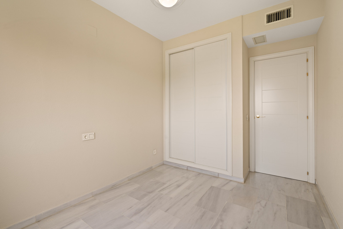 Drie-slaapkamerappartement in Estepona in Estepona - foto 13