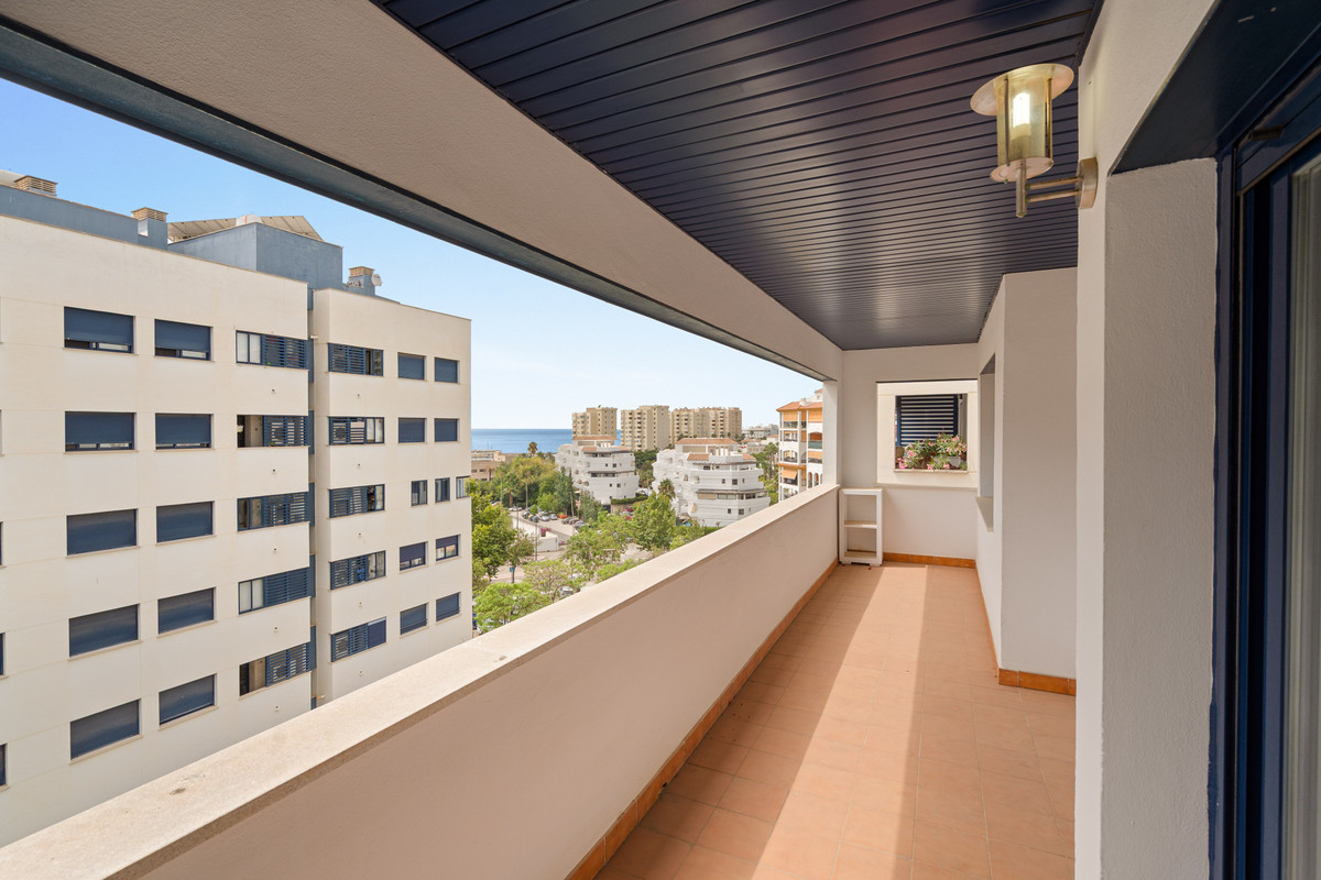 Drie-slaapkamerappartement in Estepona in Estepona - foto 3
