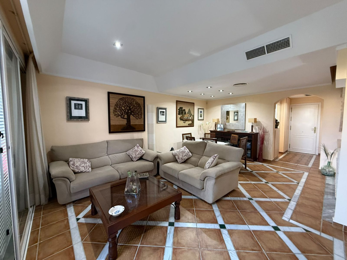 4 bedroom House in Bahía De Marbella in Bahía de Marbella - foto 5