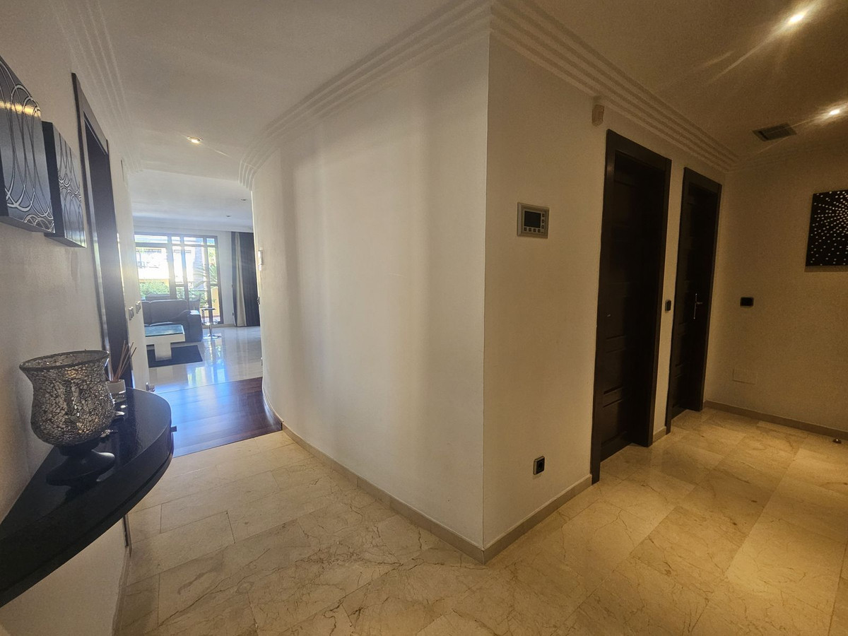 2 bedroom Apartment in Puerto Banús in Puerto Banús - foto 15